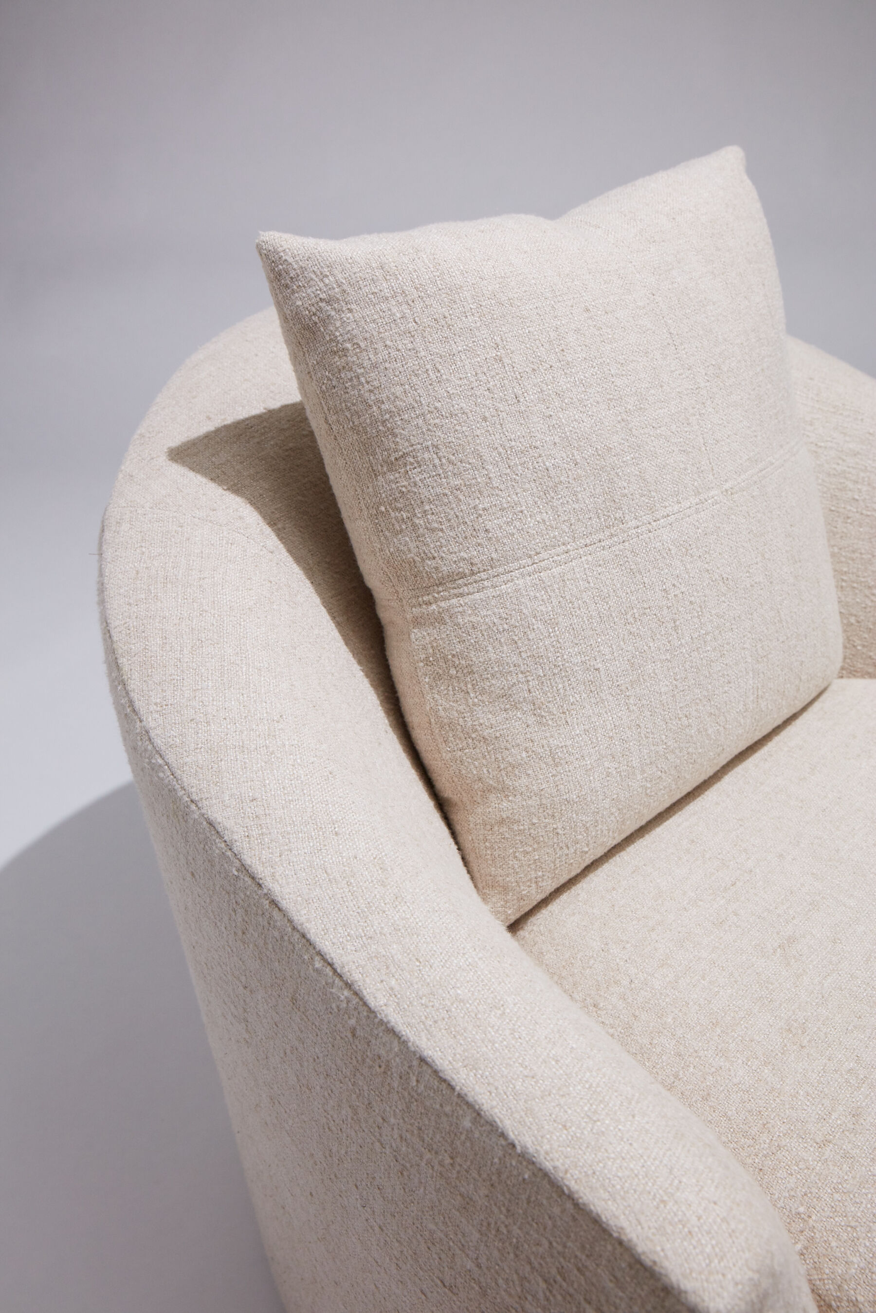Dupre Lounge Chair large, quick ship | Gregorius Pineo